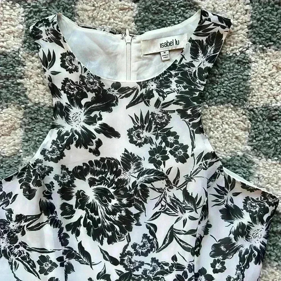 Never been worn! Isabelle Lu black & white floral dress! Size M! - Picture 2 of 5